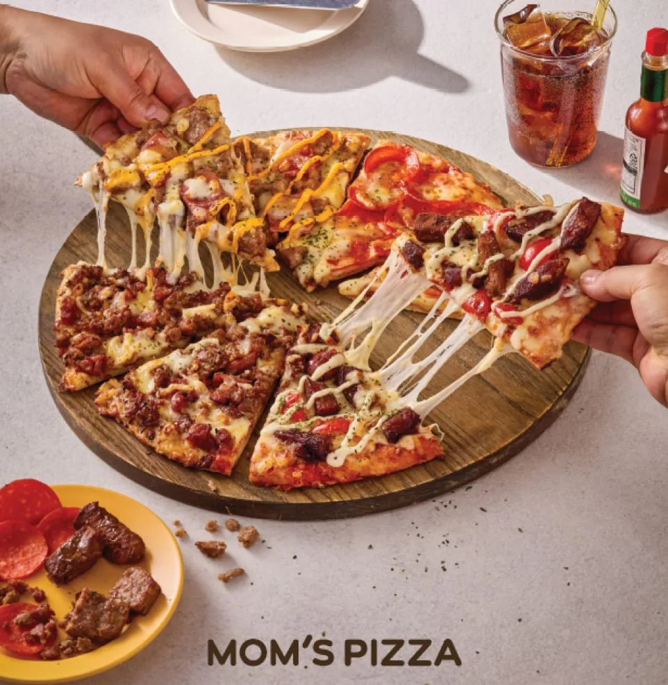 Mom’s Pizza Монгол Улсад нээлтээ хийлээ